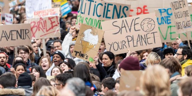 Miles de personas en todo el mundo marchan contra el cambio climático